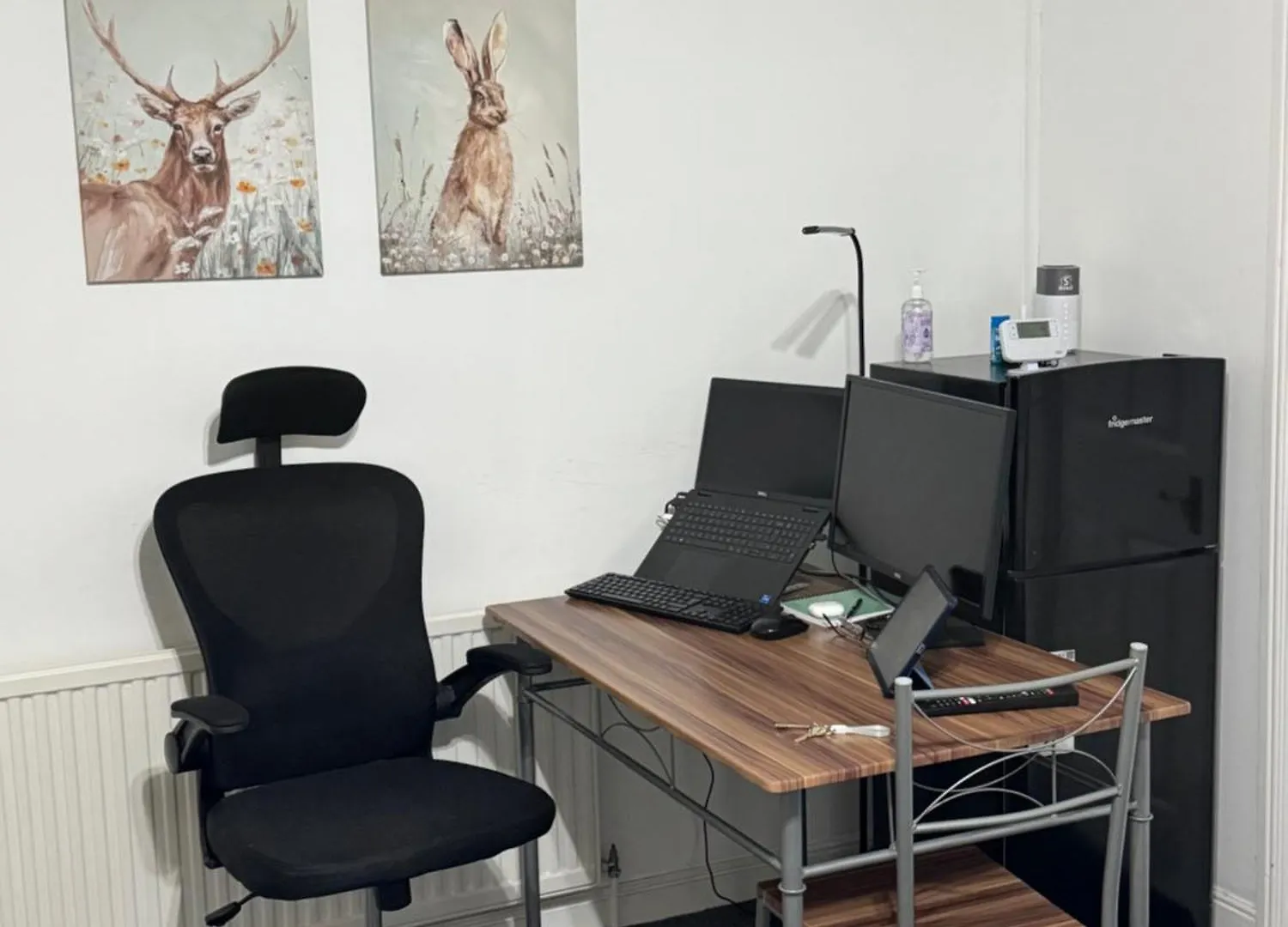 Cozy Studio Flat Near Heathrow 하몬드스워스 0*,  영국