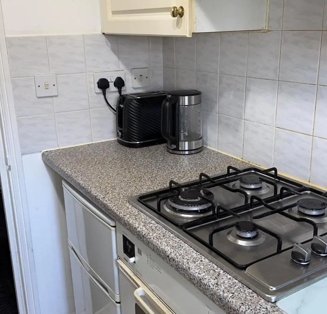 Cozy Studio Flat Near Heathrow Harmondsworth Appartement